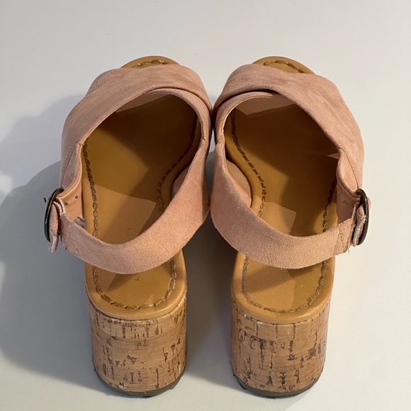 Pink Faux Suede 3 Inch Platform Sandals- 6W - Picture 5 of 7